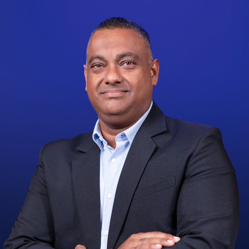 Drs. Rinaldo Jangi Wnd. Onderdirecteur Administratieve Diensten