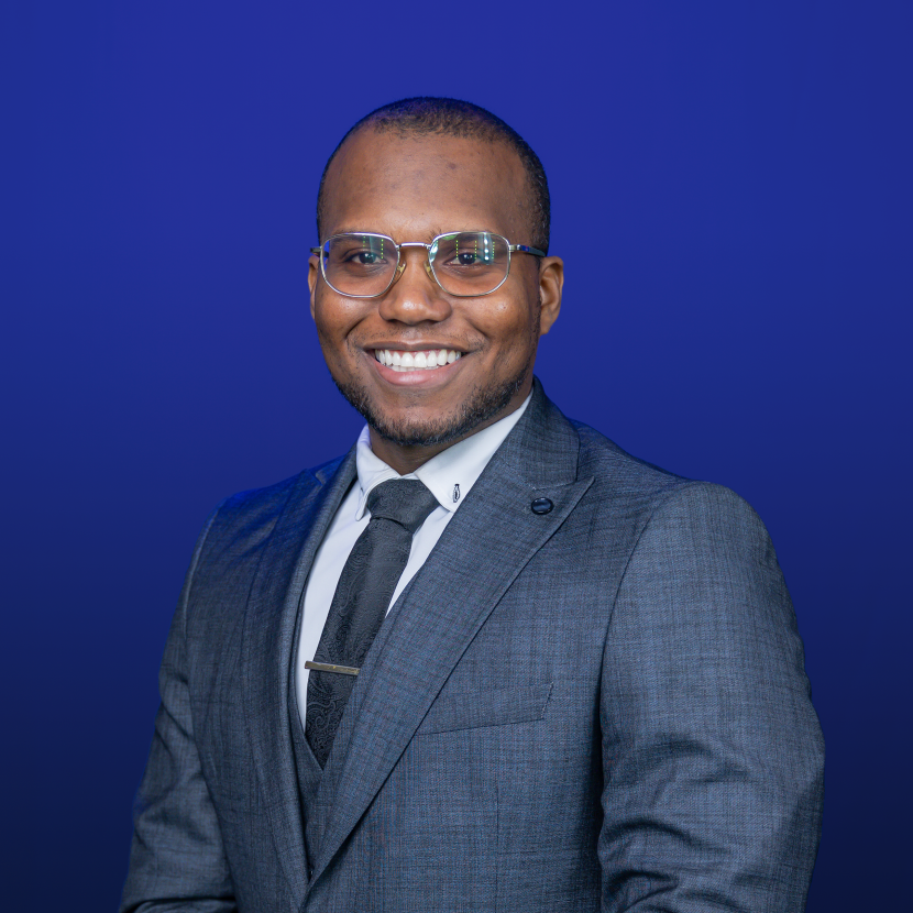 Llydion Dalfour Wnd. Directeur e-Government