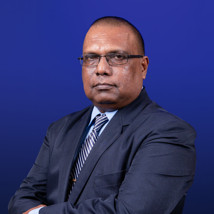 Majoor Radjoe Bhola Directeur Kustwacht