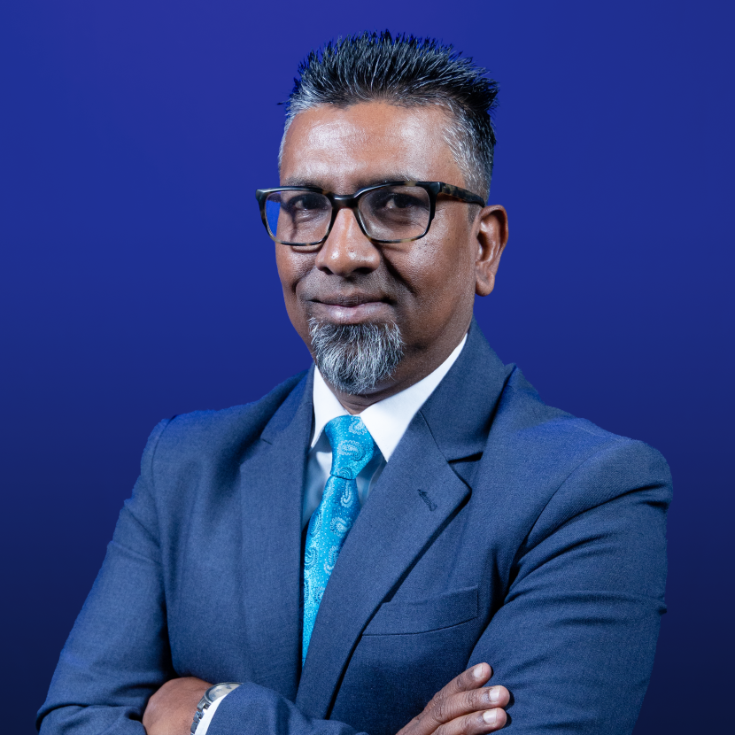 Mr. Glenn Piroe Waarnemend Directeur Arbeid