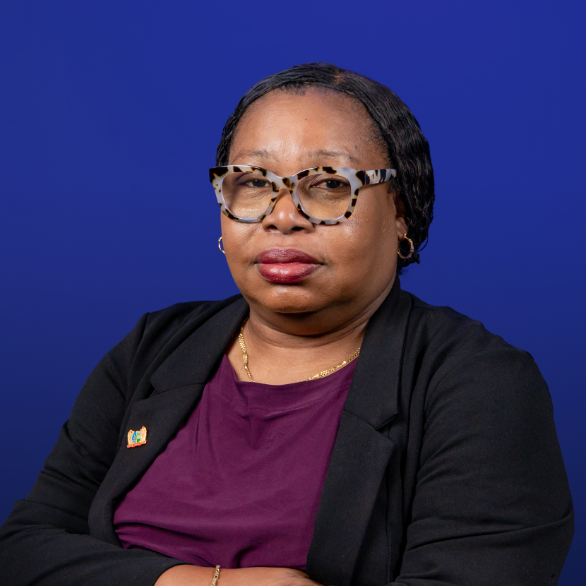 Mr. Jennyfer Jozefzoon-Wachter Onderdirecteur Districtsbestuur en Decentralisatie Directoraat Regionale Ontwikkeling