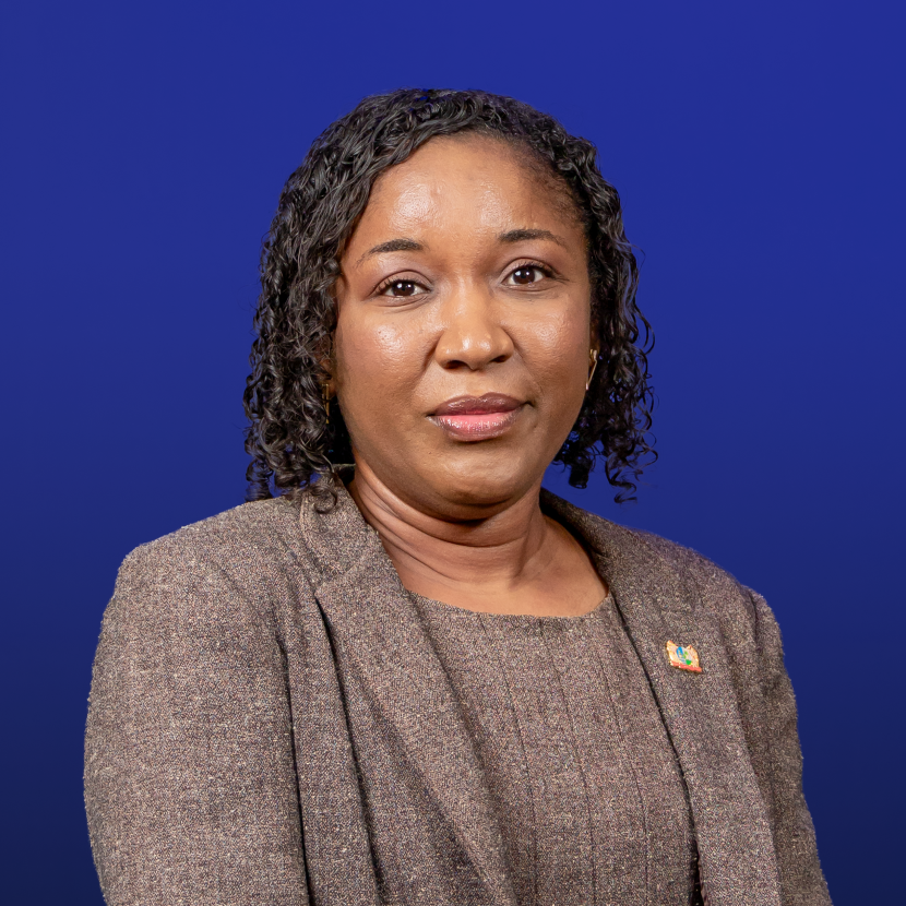 Sharma Betterson-Leefland, BSC, MPA Onderdirecteur Administratieve Diensten Directoraat Duuzame Ontwikkeling Inheemsen