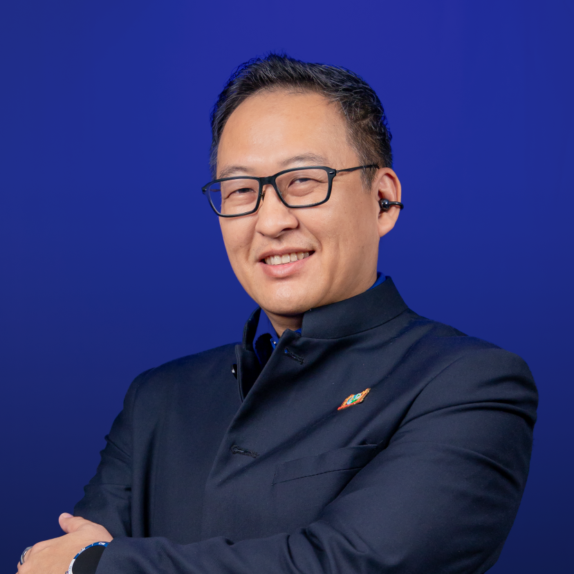 Stephen Tsang Minister Openbare werken