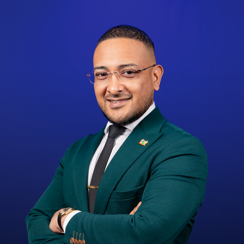 Uraiqit Hanafi Ramsaran Minister Defensie